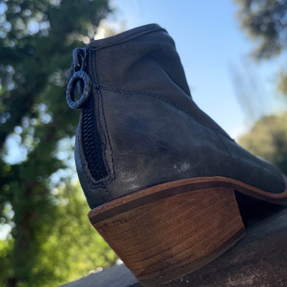 Sofft Aisley Grey-Blue Leather Ankle Booties 7.5 - Picture 3 of 16